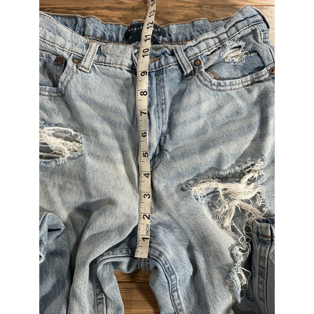 Aeropostale Women's Size 6 Mom Jeans Distressed Blue Light Wash Raw High Rise - Picture 4 of 10